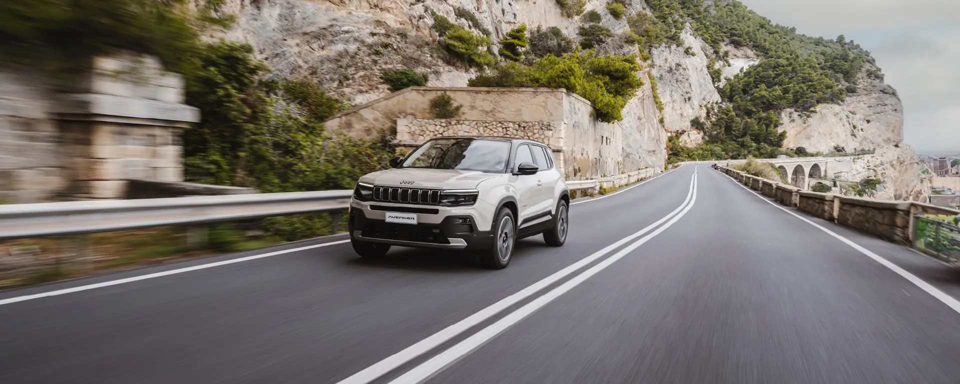 Jeep Avenger 1.2 Longitude in promozione da Gencar a 18.990 euro con finanziamento